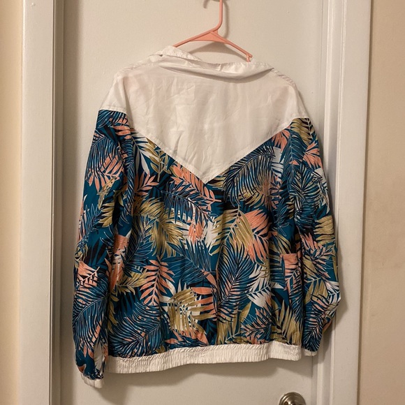 Tropical Print Lightweight Jacket - Picture 3 of 5